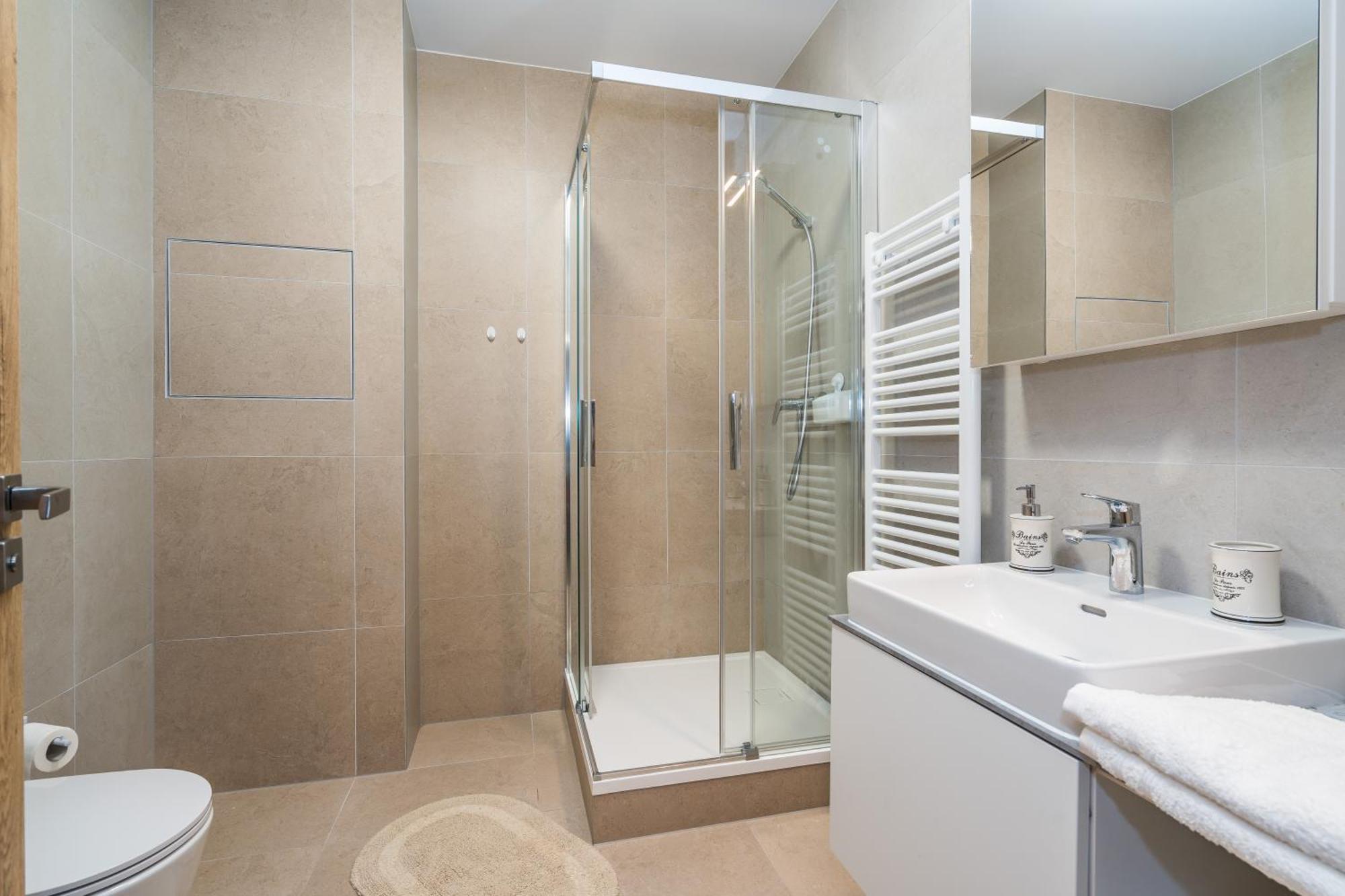 Perla Hradce 302 Apartment Hradec Kralove Exterior photo